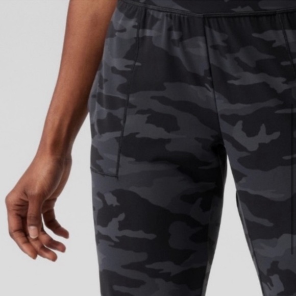 Athleta Salutation jogger small - Picture 3 of 7